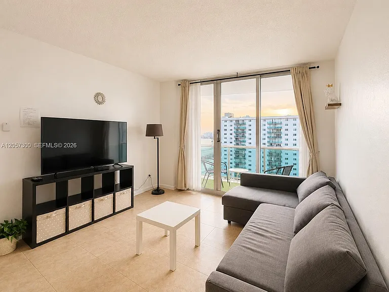 19370 Collins Ave #1410 — Photo 5