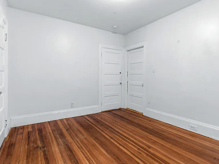 63 Park Ave #II — Photo 11