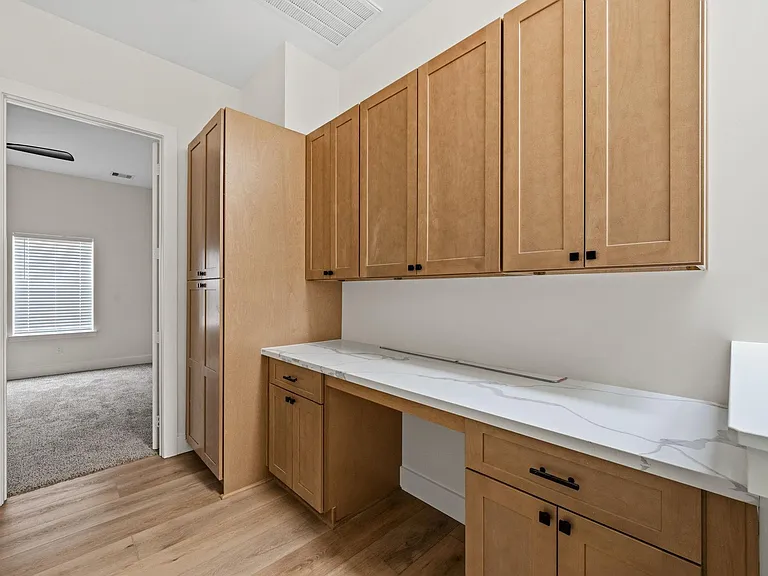 8023 Easter St — Photo 12