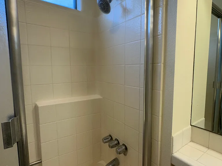 5400 Simpson Ave #4 — Photo 21