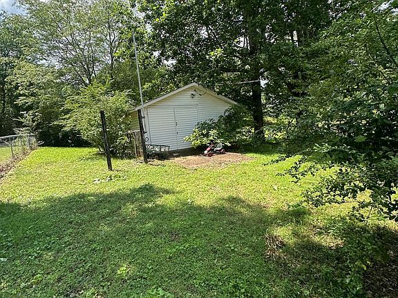 5th image of 82 Northwood Dr