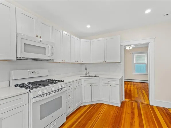 1226 Park Ave #2, Woonsocket, RI 02895
