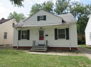 5662 Waterbury Ave, Maple Heights, OH 44137