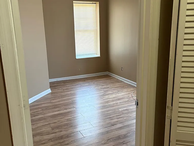 1650 S Spring Ave #2A — Photo 3