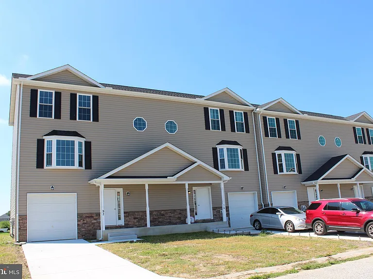 82 Filbert Dr — Photo 1