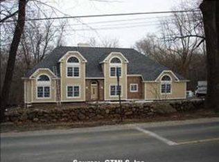27 N Pease Rd, Woodbridge, CT 06525