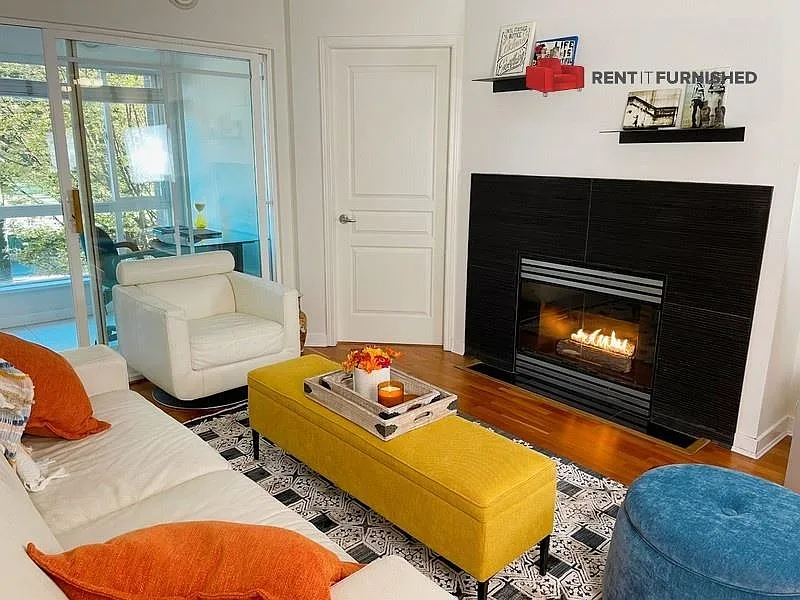 2 bed, 940 sqft, $3,995 — Photo 1