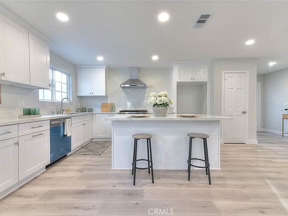 4th image of 752 Rio Del Sol Ave