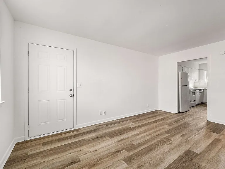 4558 Brooke Valley Dr — Photo 46