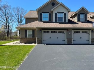 7 Ariana Ct, Delmar, NY 12054