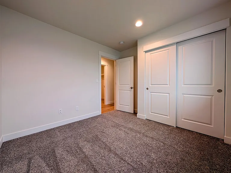 319 S Nevada Ave — Photo 3