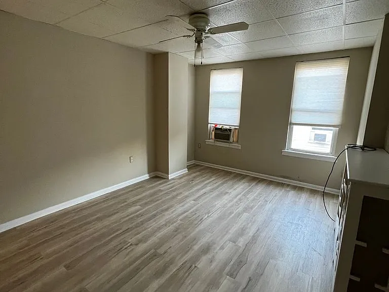 2136 S Broad St — Photo 8