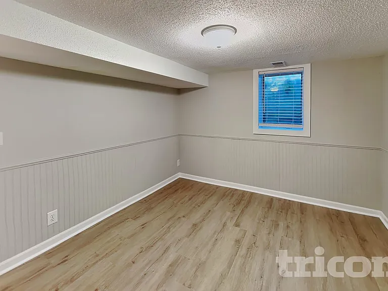 3692 Dennis Ln — Photo 9
