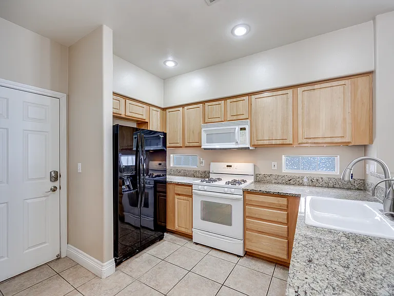 3554 Pinnate Dr — Photo 41