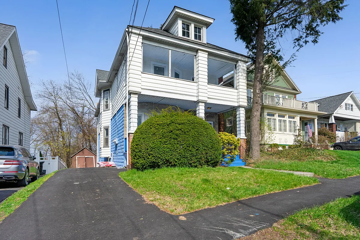 Building Photo - 2422 Lavin Ct #1