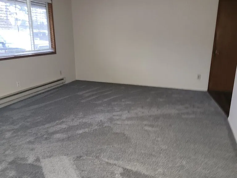 615 8th Ave — Photo 2
