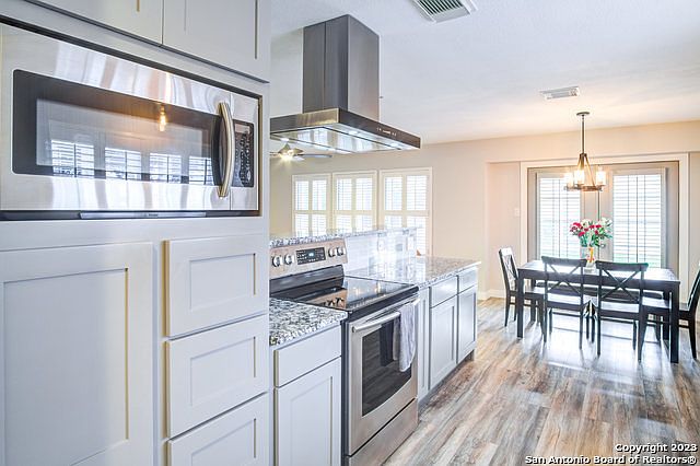 1st image of 6319 REGENCY WOOD
