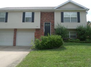 706 W Green Meadows Rd, Columbia, MO 65203