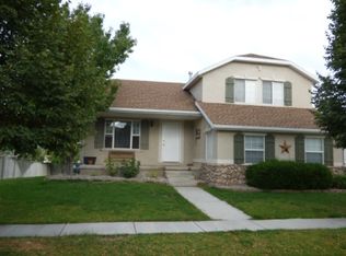 7932 N Peregrine Cir, Eagle Mountain, UT 84005