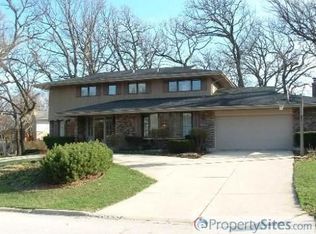 7349 W Pottawatomi Dr, Palos Heights, IL 60463