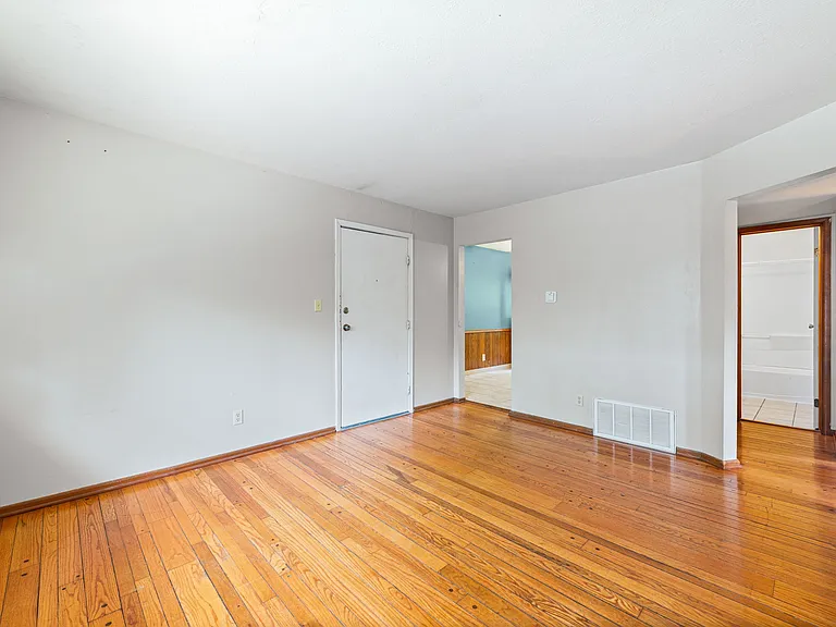 400 Dewey St #A — Photo 4