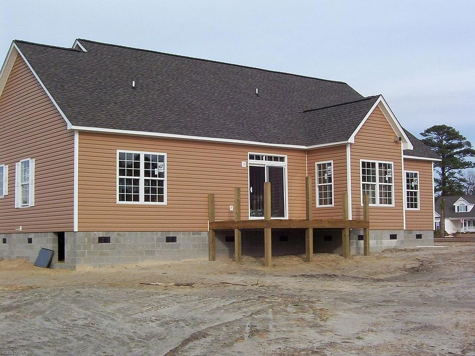 2nd image of 205 Bluewater Cove