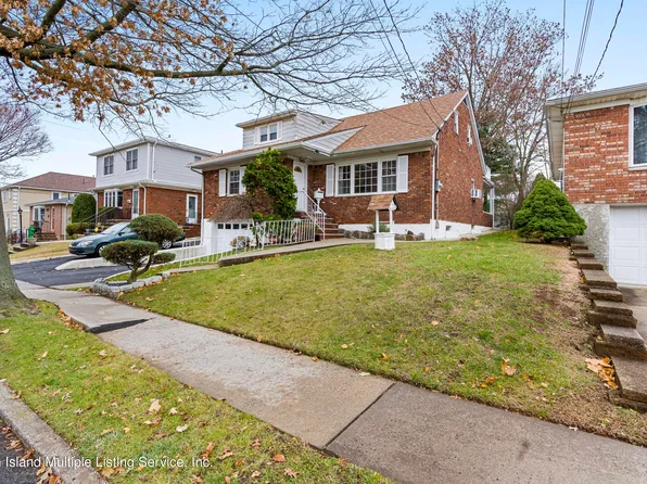 80 Leslie Ave, Staten Island, NY 10305