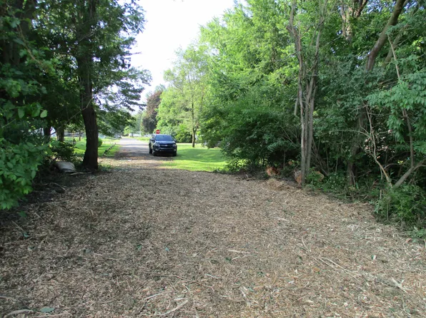 Thru Roamin Dr, Jackson, MI 49201