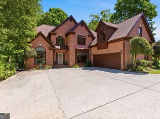 8575 Anchor On Lanier Ct, Gainesville, GA 30506