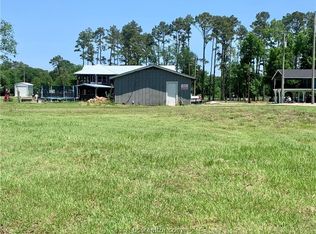 201 Lakeshore Dr S, Onalaska, TX 77360