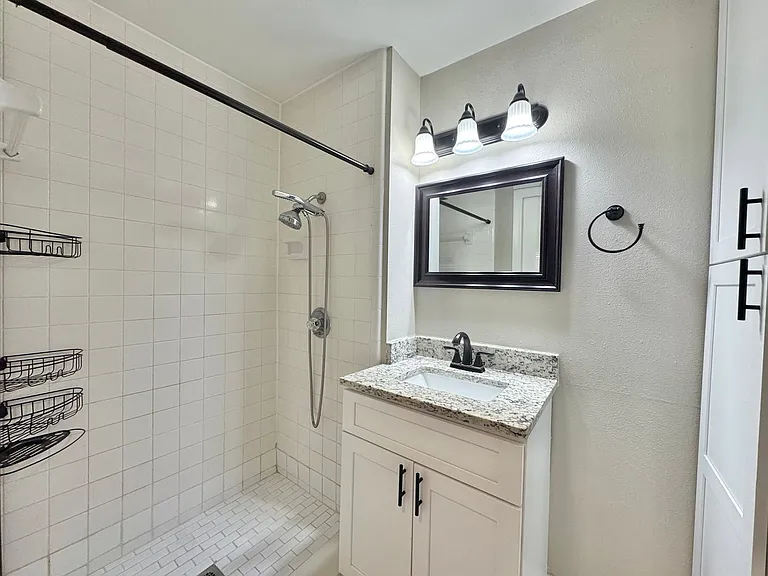 1550 11th St NE #D7 — Photo 18