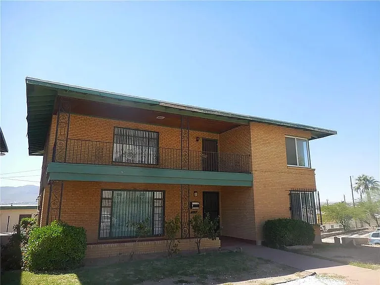 814 W Yandell Dr — Photo 1