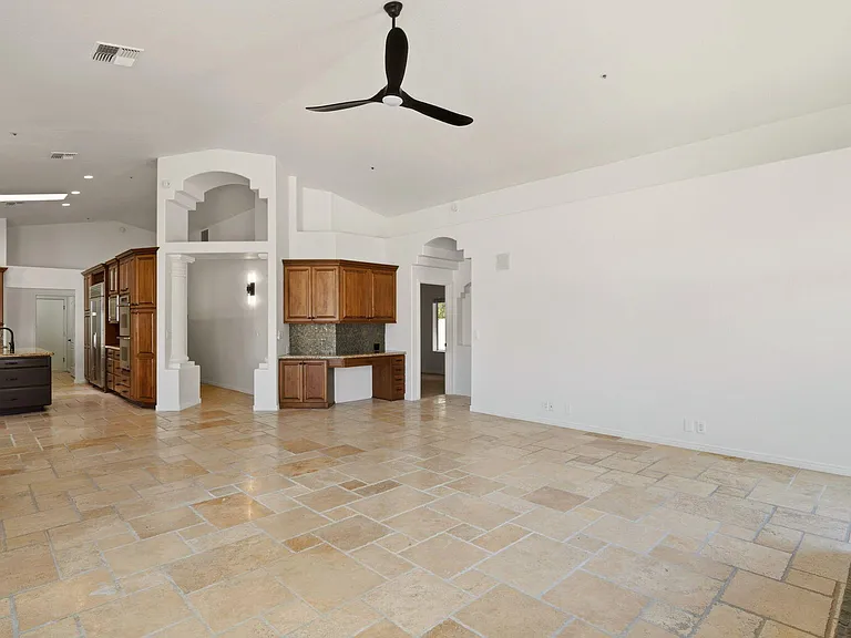 8638 E Dahlia Dr — Photo 19