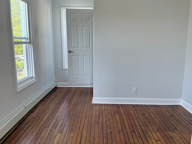 518 Asbury Ave #2 — Photo 14