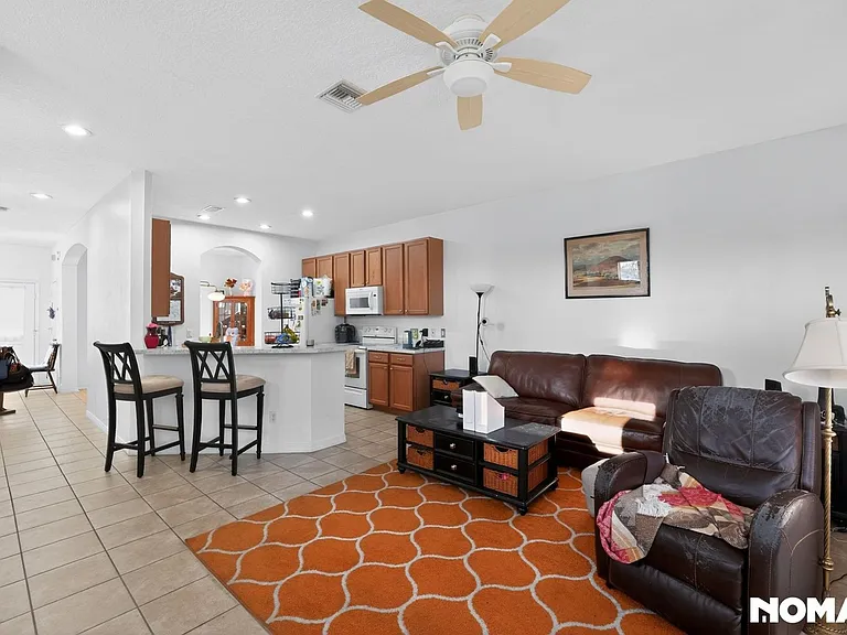 2346 Felicity Pl — Photo 15
