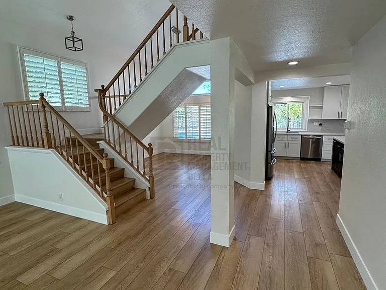 30882 Kiowa River Ct — Photo 2