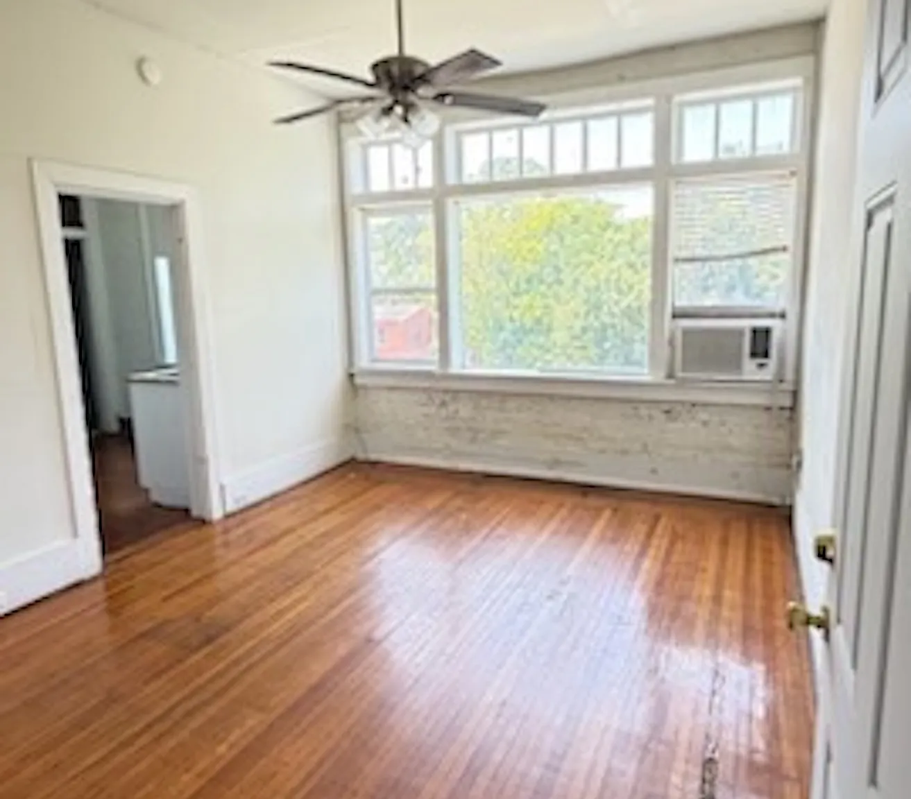 Studio, 550 sqft, $1,125 — Photo 1