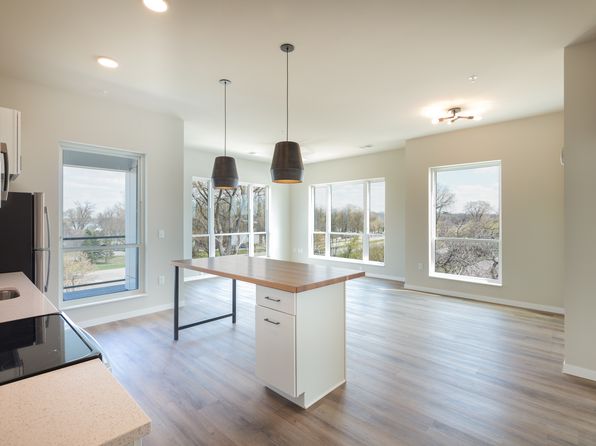 131 E Lakeside St #308
