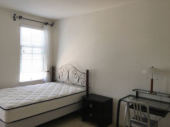 2nd image of 12 Kinkaid Sq