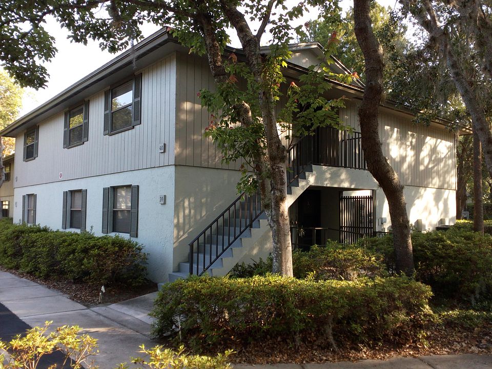 1st image of 40 Catalonia Ct