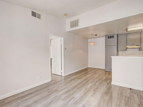 5th image of 8463 De Soto Ave Unit 21