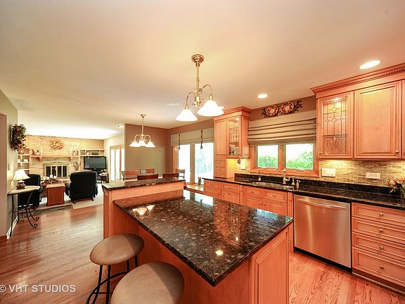 5th image of 1315 W Kingsley Dr