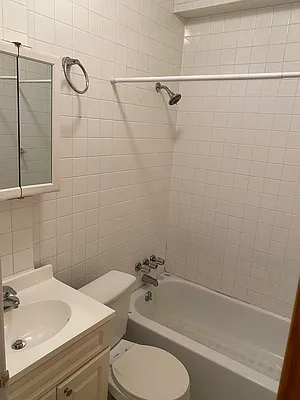 Rented by Peter R. Hungerford, LREB | media 29