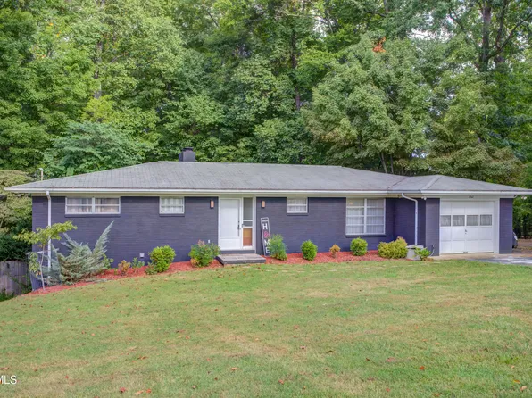 3942 Skyland Dr, Kingsport, TN 37664