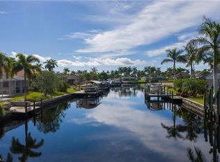 5329 Bayview Ct, Cape Coral, FL 33904
