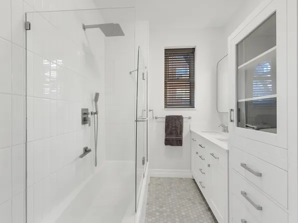 12 East 87th Street image 8 of 12