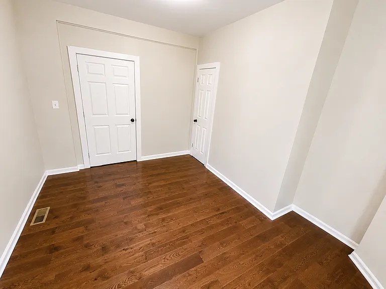 648 S 18th St #1 — Photo 8