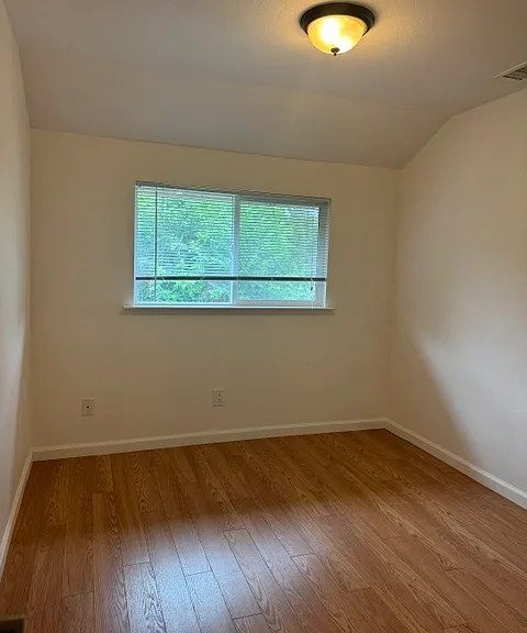 1748 Shelley Dr — Photo 11