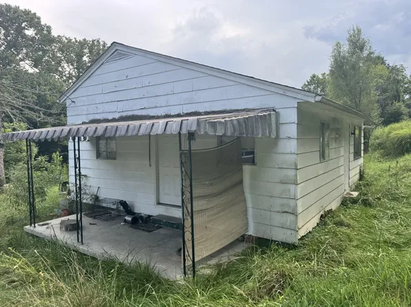 4116 McComas Rd, Barboursville, WV 25504