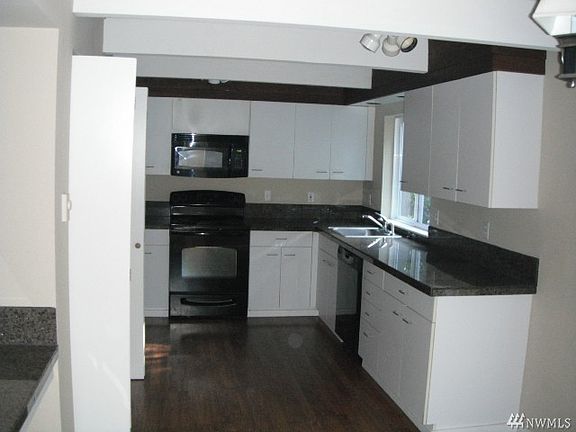 4th image of 3606-3608 73rd Avenue Ct NW